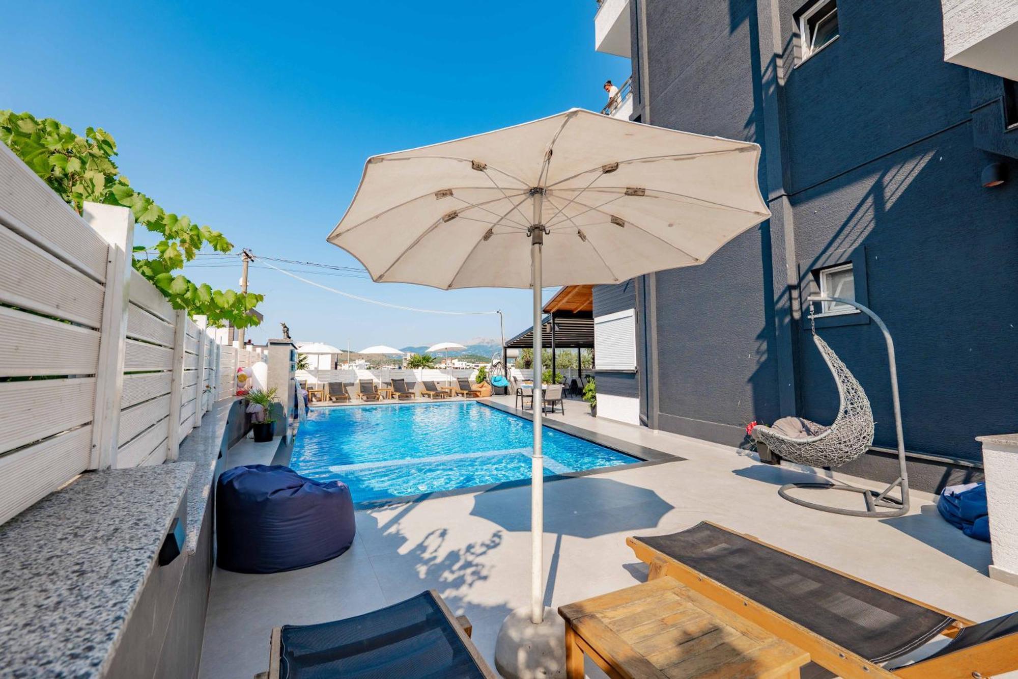 Sunshine Hotel