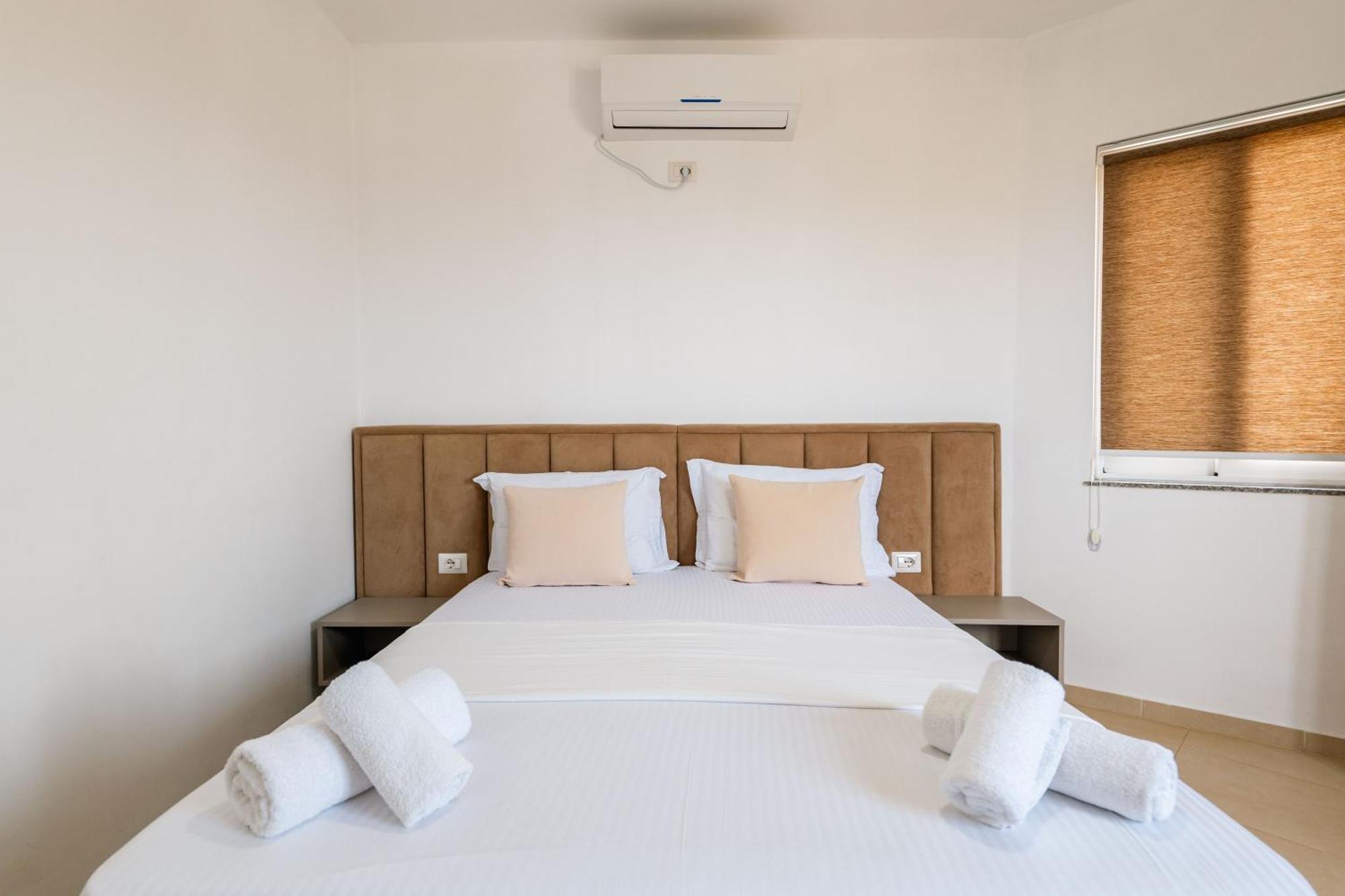 Sunshine Hotel