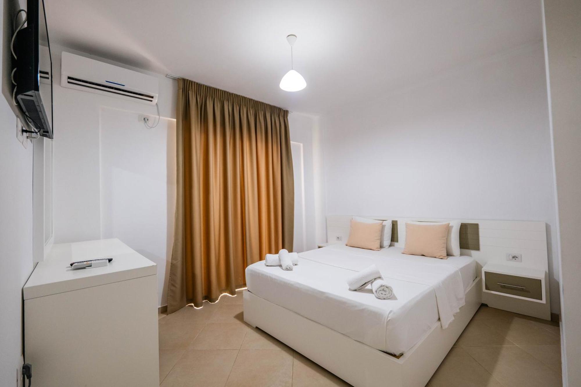 Sunshine Hotel