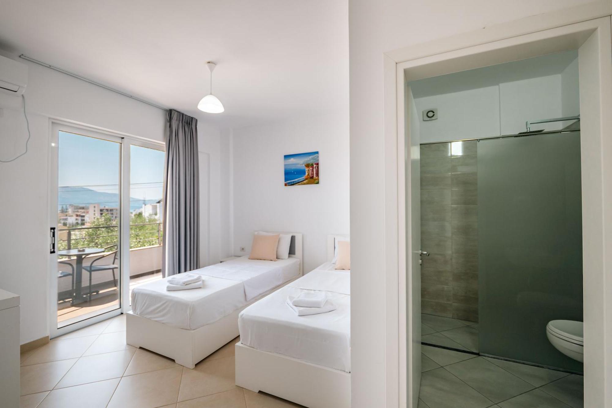 Sunshine Hotel 3*